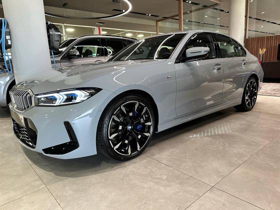 BMW 320i 2.0 16V TURBO FLEX M SPORT AUTOMÁTICO BMW 320i 2.0 16V TURBO FLEX M SPORT AUTOMÁTICO